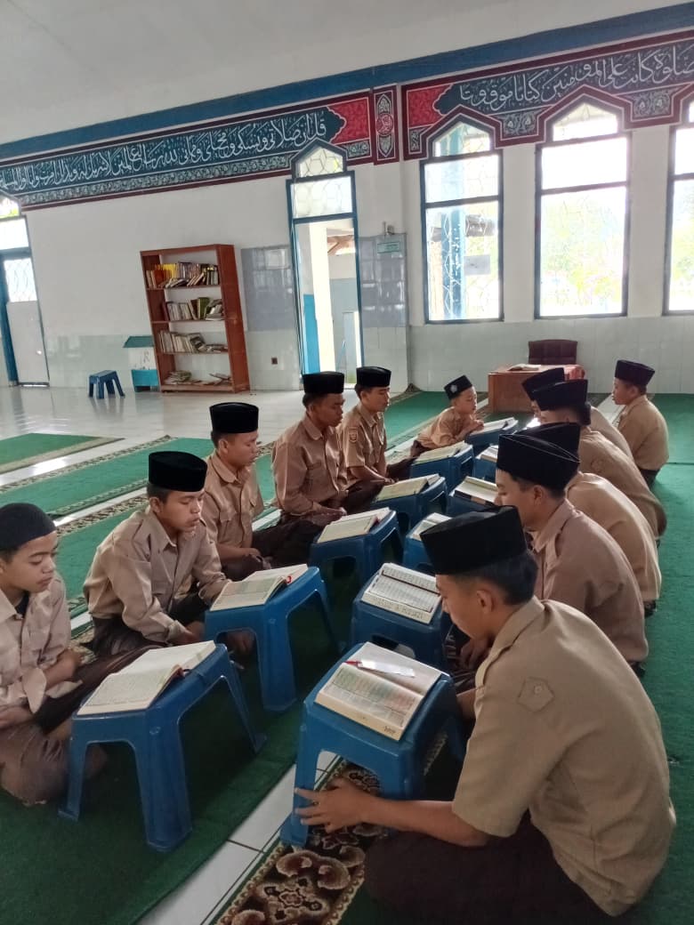 RTQ Santriwan Rumah Tahfidz Dempo Darul Muttaqien: Mewujudkan Generasi Penghafal Al-Qur’an di Pondok Pesantren Dempo Darul Muttaqien