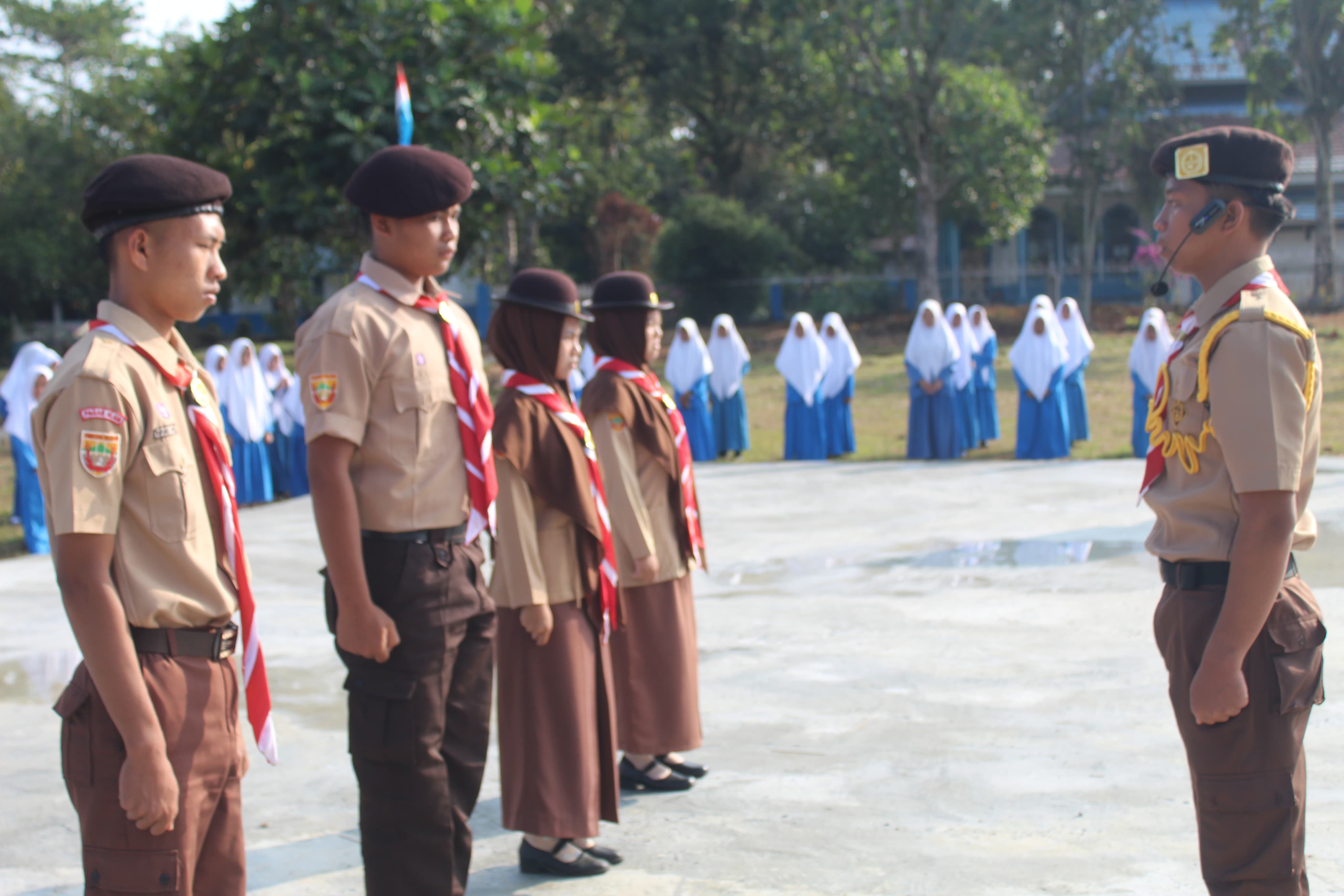 UPACARA PERINGATAN HUT KEMERDEKAAN RI YANG KE-81 DI PONDOK PESANTREN DEMPO DARUL MUTTAQIEN