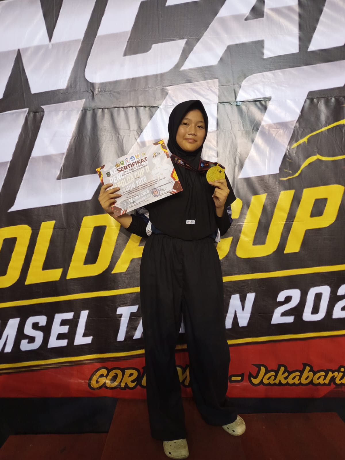 Gemilang di Kapolda Cup Sumsel 2026, Dua Santriwati MTs Dempo Darul Muttaqien Raih Medali Emas